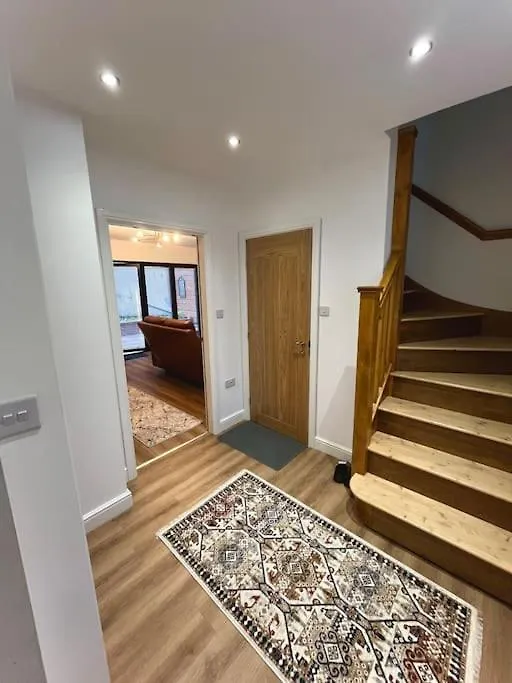 Holiday home Luxury Detached House Sheffield City Centre Sleeps 4 United Kingdom